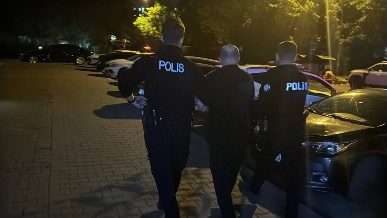 Esenyurt'ta Baba Oğlunu Silahla Yaraladı