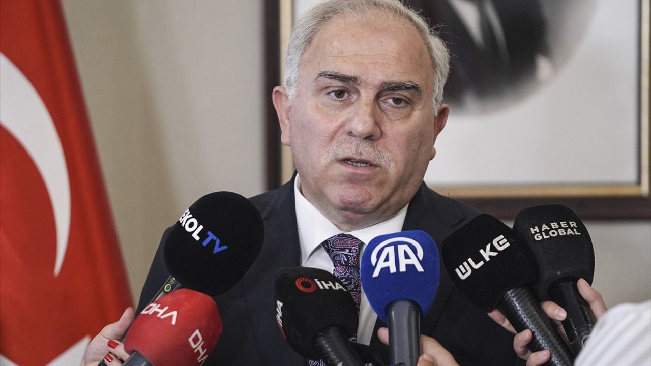 Fatih Belediye Başkanı Turan, CHP Genel Başkanı Özel'e Yanıt Verdi