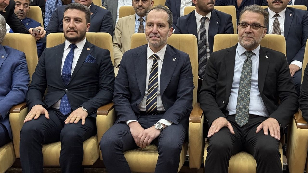 Fatih Erbakan, Aksaray'da Yeniden Refah Partisi İl Kongresine Katıldı