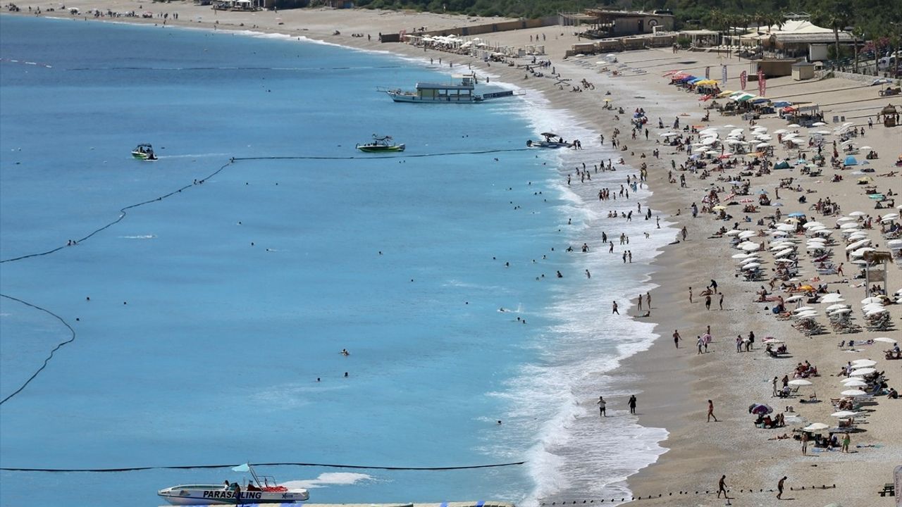 Fethiye ve Marmaris'te Sıcak Hava Denizi ve Güneş Keyfi