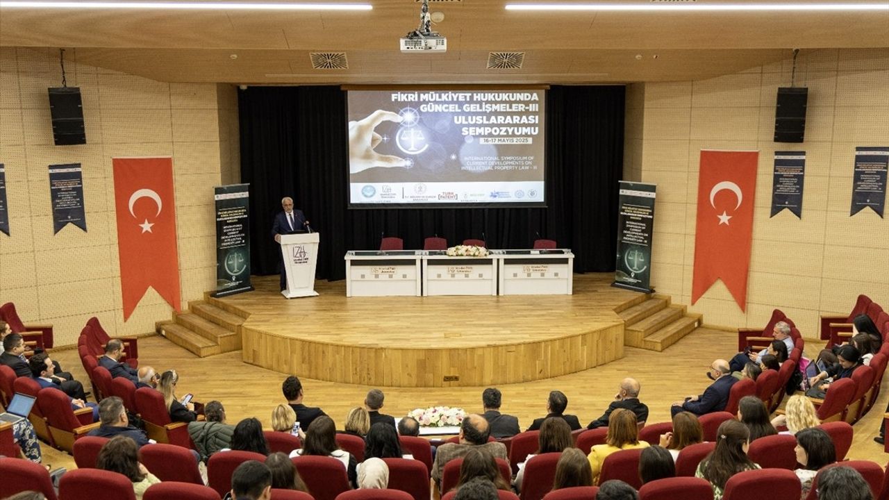 Fikri Mülkiyet Hukuku Üzerine Sempozyum İZÜ'de Gerçekleştirildi