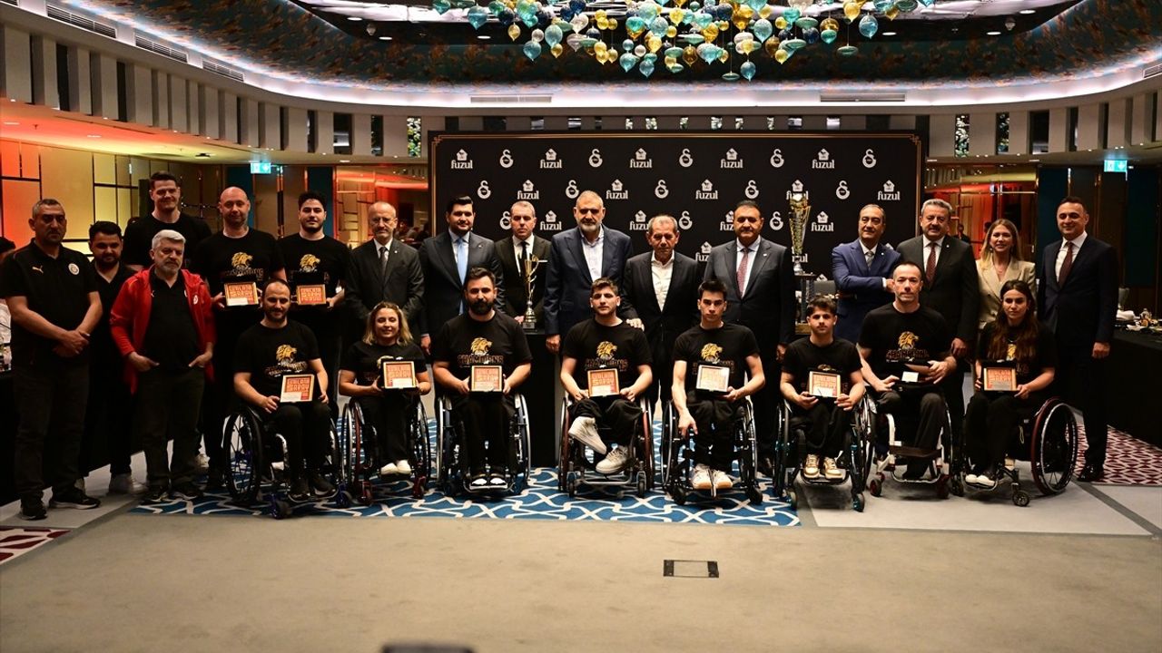 Galatasaray Kulübü Başkanı Dursun Özbek'ten Kulüp Başarılarına Değerlendirme