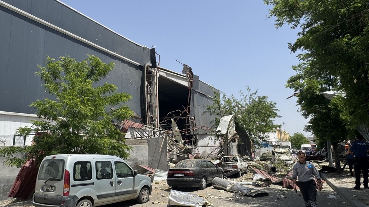 Gaziantep'te Halı Fabrikasında Buhar Kazanı Patladı, 7 İşçi Yaralandı