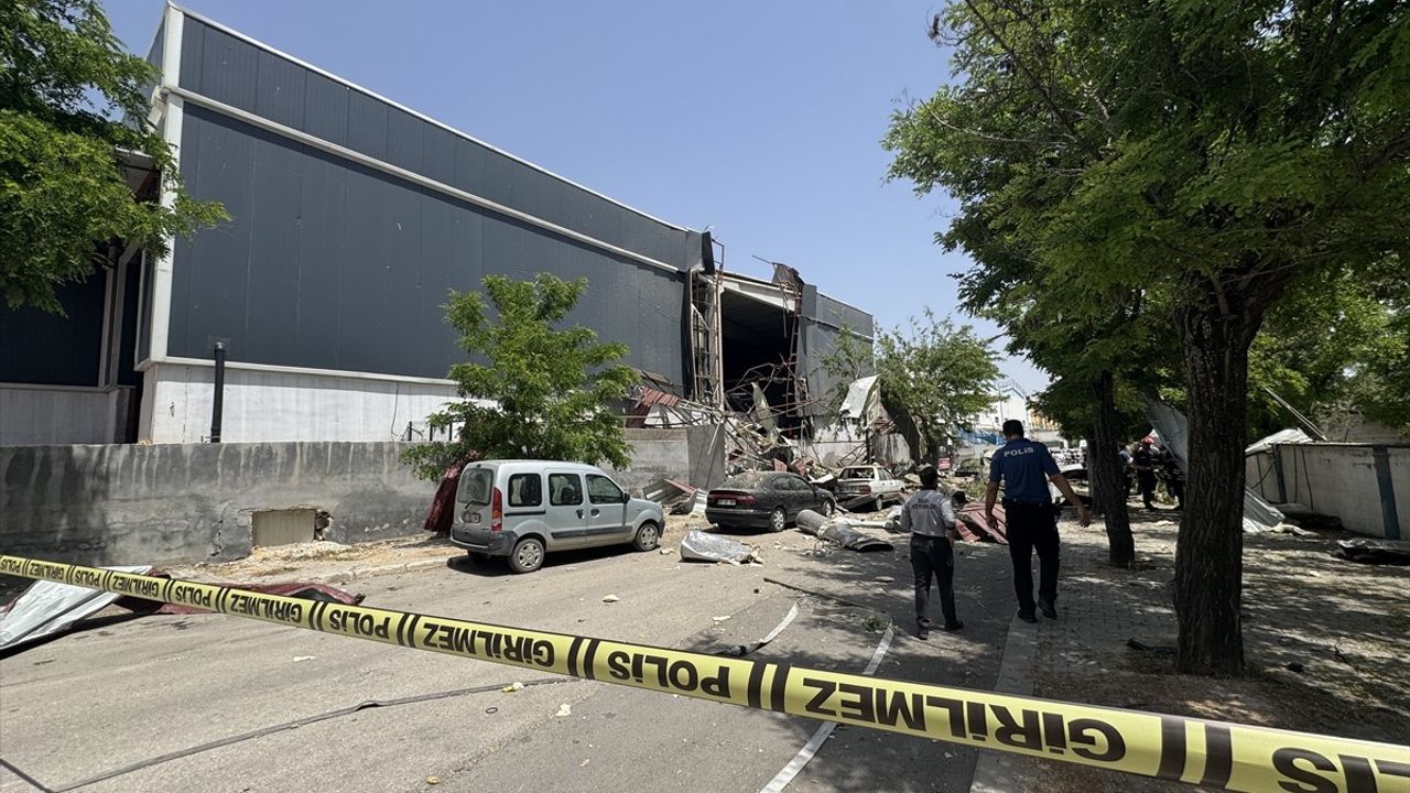 Gaziantep'te Halı Fabrikasında Patlama: 7 İşçi Yaralandı