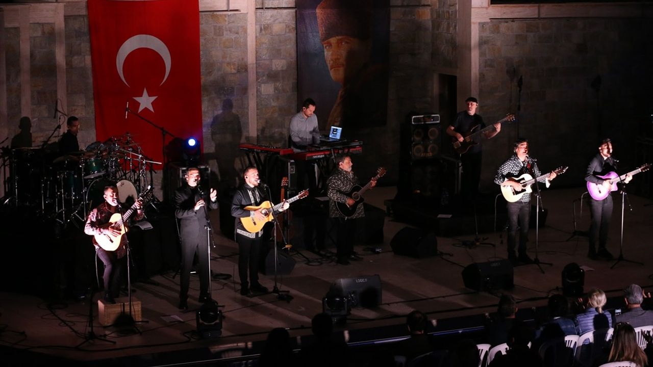 Gipsy Kings Feat. Tonino Baliardo, Eskişehir'de Unutulmaz Bir Konser Verdi