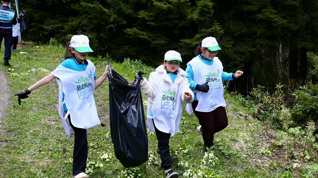 Giresun Kulakkaya Yaylası'nda Çöp Toplama Etkinliği Gerçekleşti