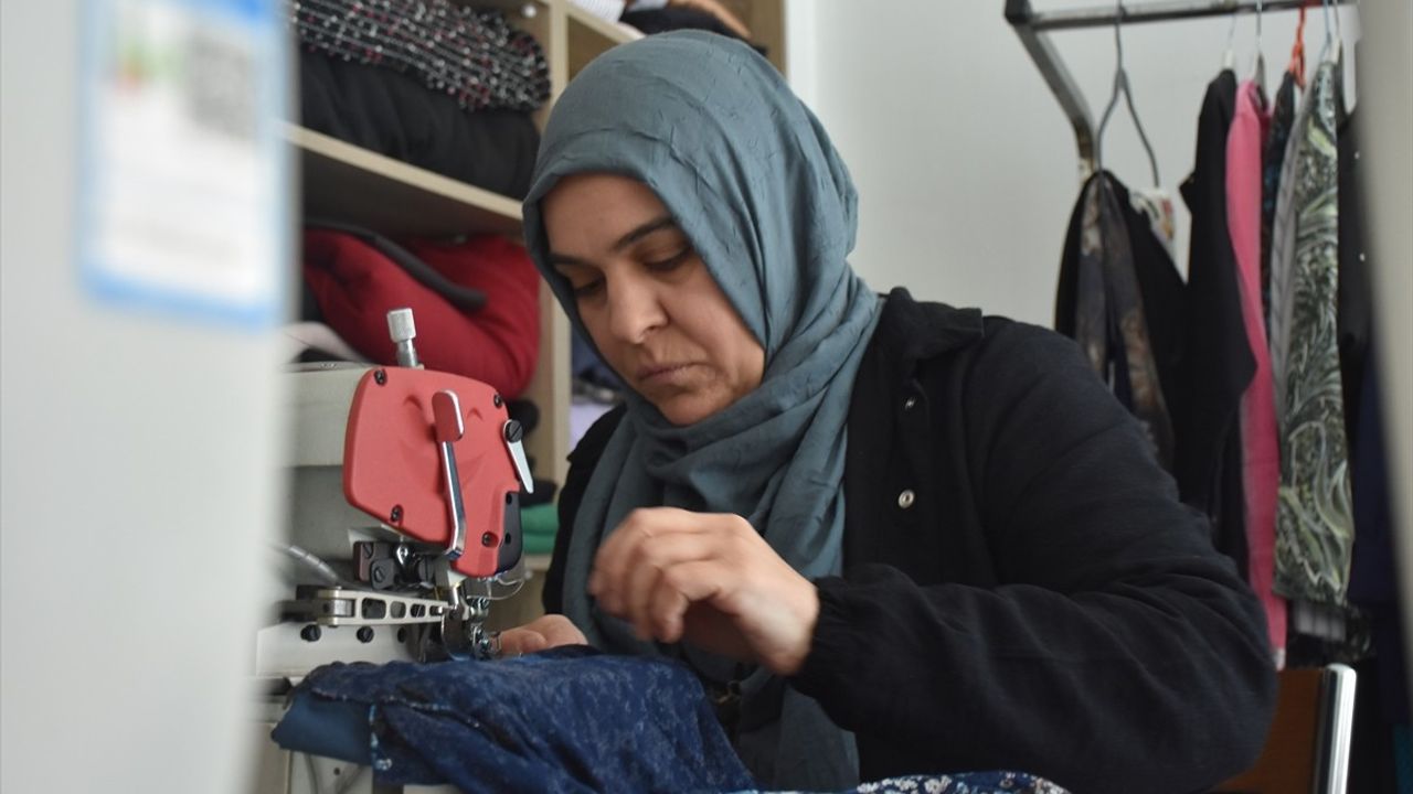 Gümüşhane'de Terzilik Kursu, İki Çocuk Annesine Gelir Kaynağı Oldu