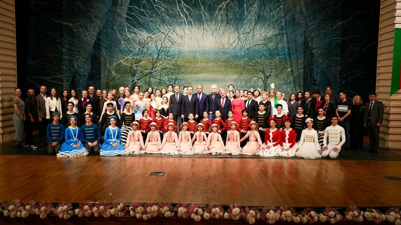 Hacettepe'de Uluslararası Türk Dünyası Devlet Bale Okulları Festivali Gerçekleşti