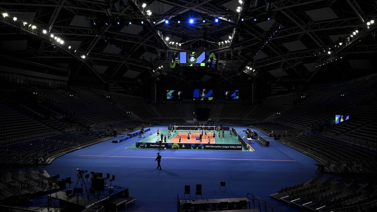 Halkbank Voleybol Takımı, Sir Sicoma Monini Perugia Maçına Hazırlanıyor