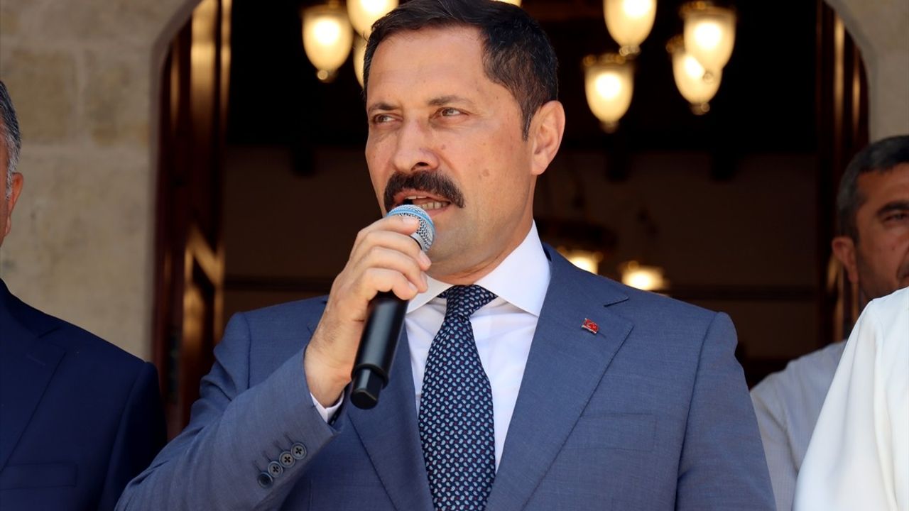 Hatay'da Depremzedelere 5 Camii ve 1 Mescid Yeniden Açıldı