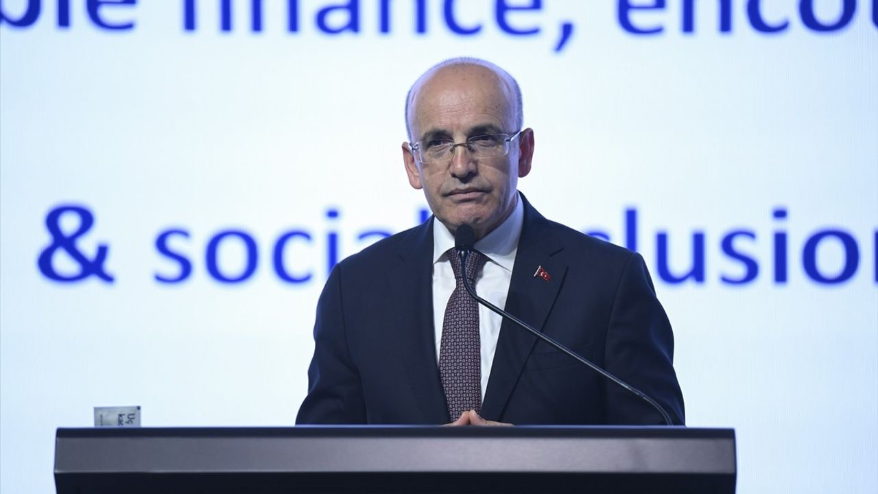 Hazine ve Maliye Bakanı Şimşek, İslami Finansman Kanunu Üzerinde Çalıştıklarını Duyurdu