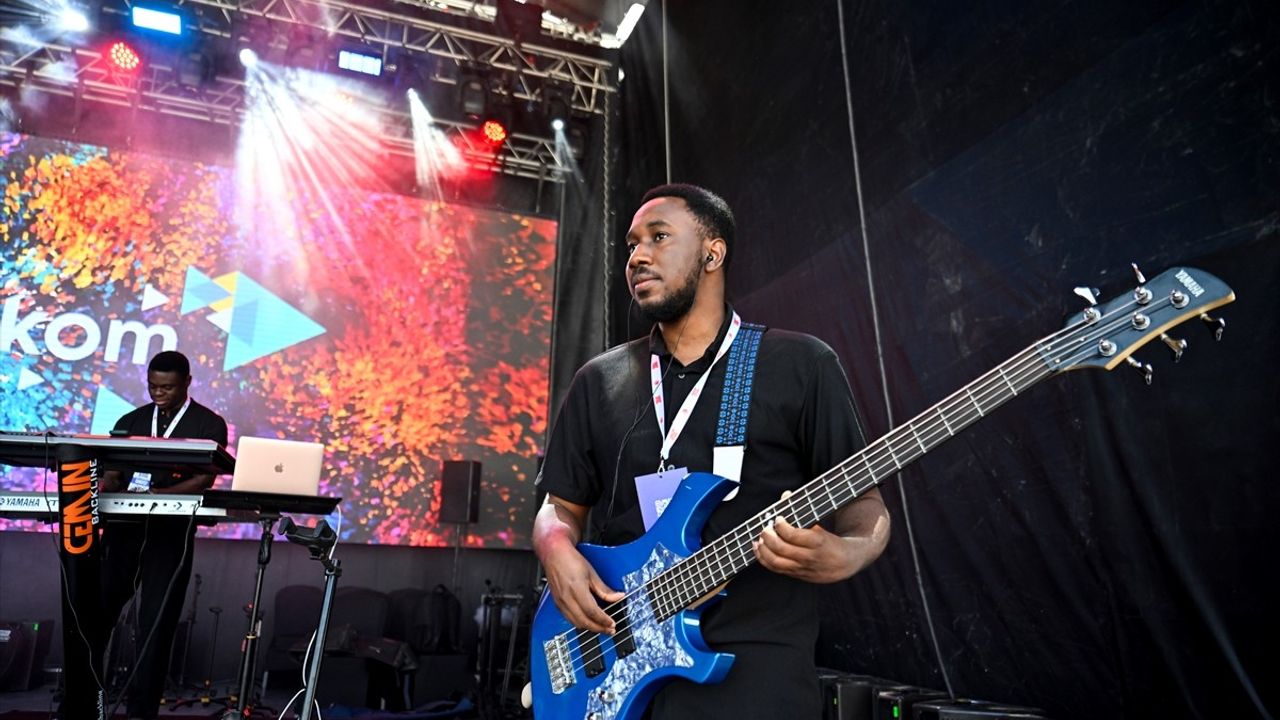 Highlife Band, Etnospor Festivali'nde Afrika Ritimlerini Türkiye'ye Taşıdı