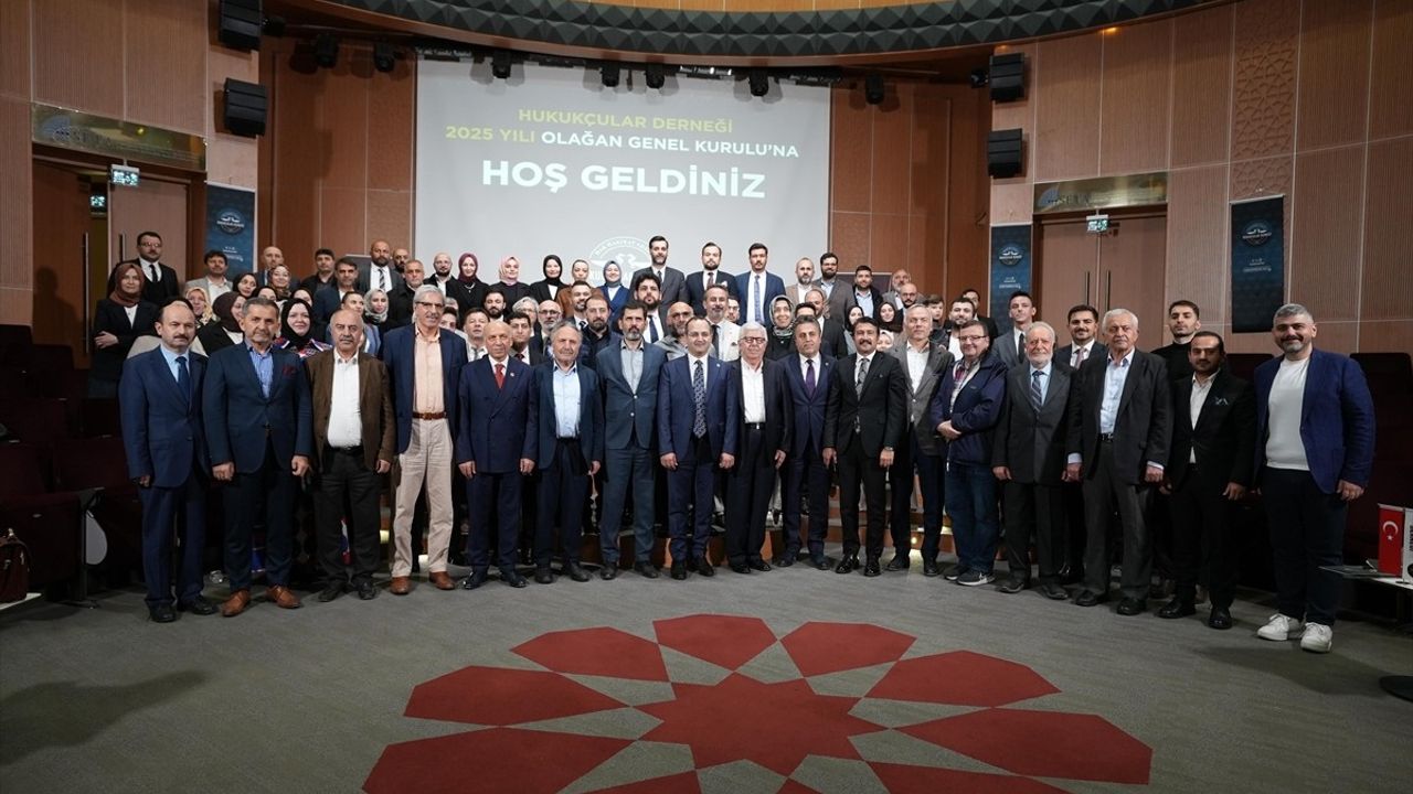 Hukukçular Derneği Başkanlığına Mehmet Melih Gülseren Yeniden Seçildi