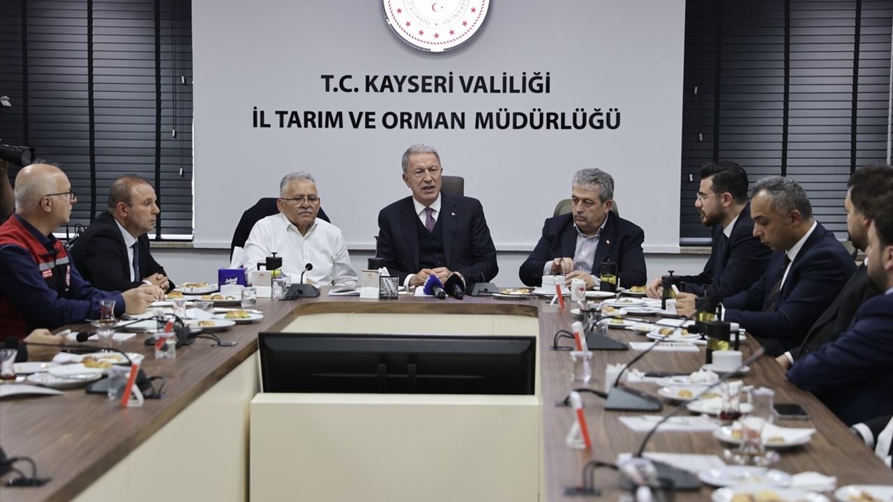 Hulusi Akar: "Hep birlikte terörsüz, büyük ve güçlü Türkiye'yi inşa edeceğiz"