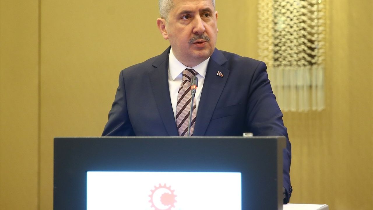 Hüseyin Büyükfırat, Türkiye-Azerbaycan İş Adamları ve Sanayiciler Birliği Başkanlığı'na Yeniden Seçildi