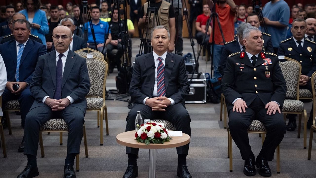 İçişleri Bakanı Yerlikaya, 2025 Yılı Emniyet Atama Programını Duyurdu