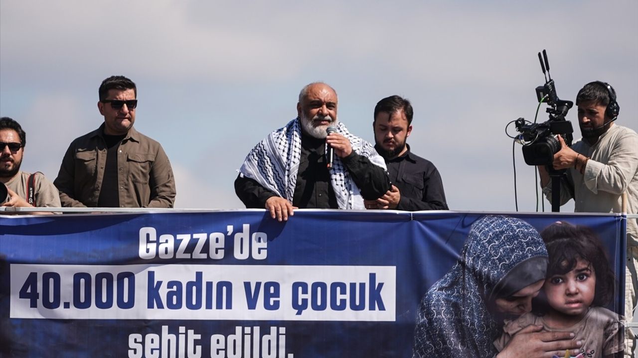 İHH Gazze’ye Destek Yürüyüşü İstanbul’da Gerçekleşti