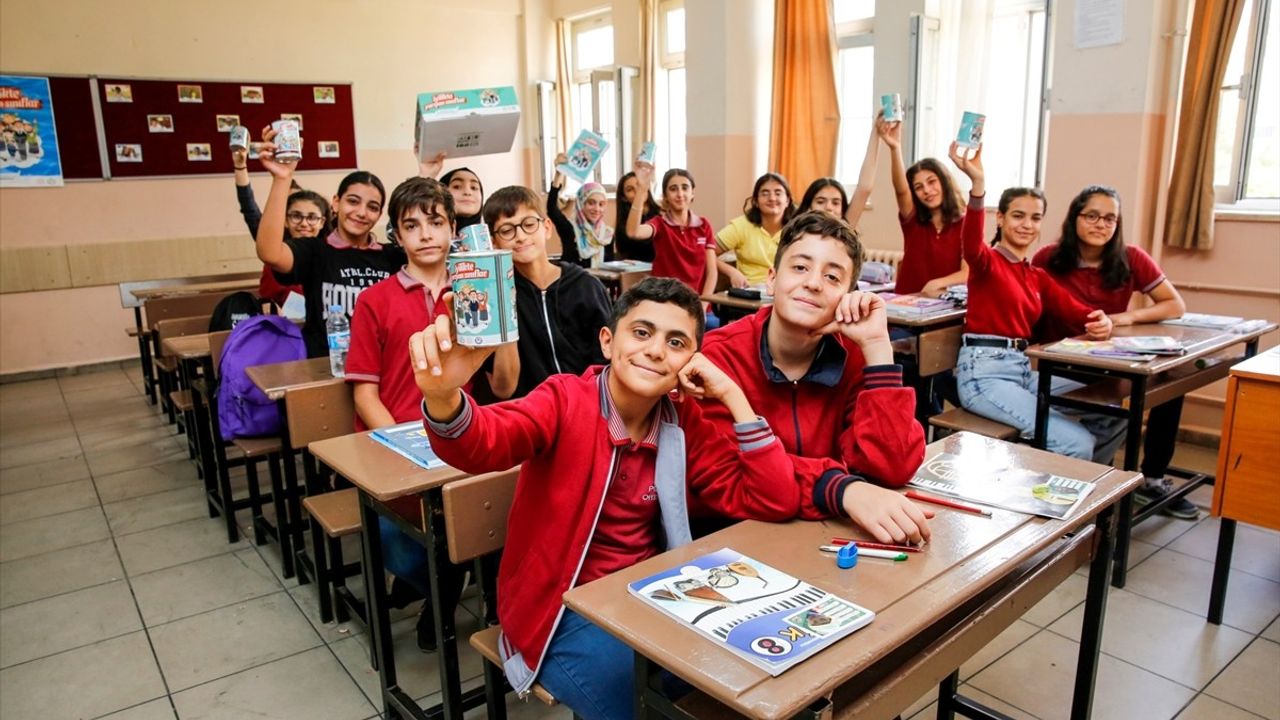 İHH'nin 'İyilikte Yarışan Sınıflar' Projesi ile 11 Binden Fazla Yetime Destek