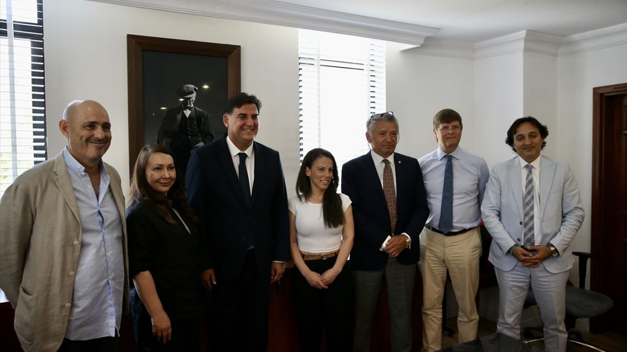 İngiliz Heyetten Fethiye Belediye Başkanı Karaca'ya Ziyaret