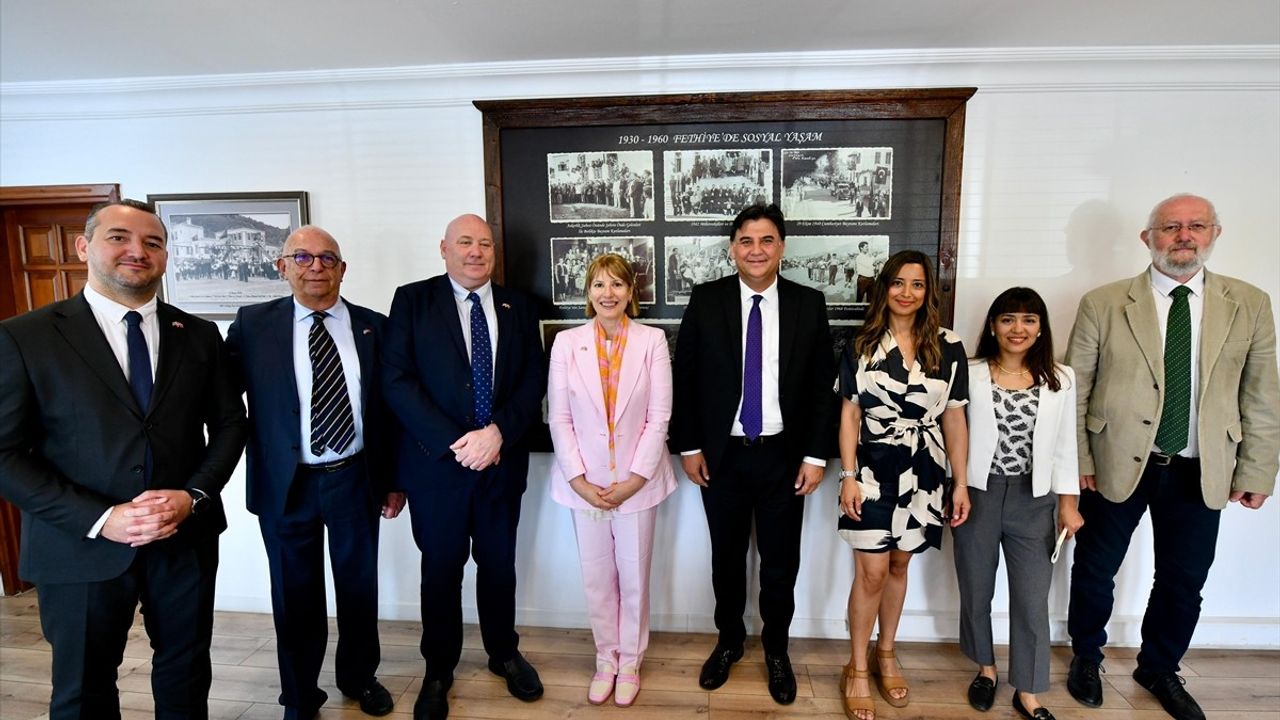 İngiltere Büyükelçisi Jill Morris, Fethiye Belediye Başkanı Alim Karaca'yı Ziyaret Etti