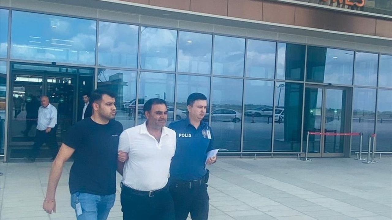 Interpol Tarafından Aranan Şüpheli Mersin'de Yakalandı