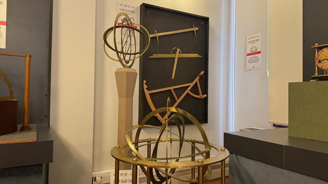 İslam Bilim Tarihi Sergisi, İslam Medeniyetinin Bilimsel Mirasını Tanıtmak İçin Açıldı