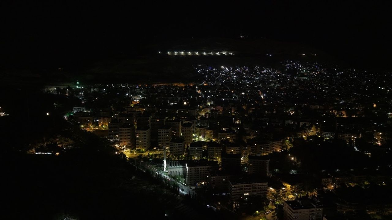 İsrail, Suriye'de Hava Saldırıları Gerçekleştirdi