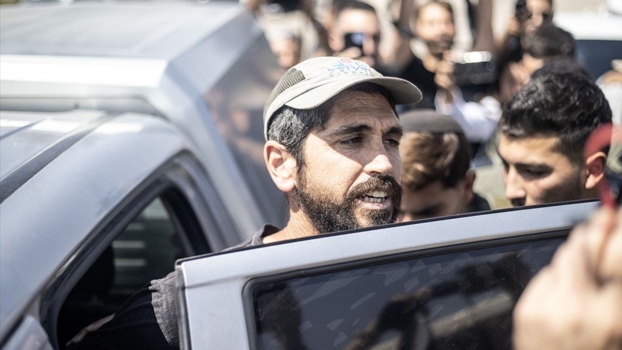 İsrailli Aşırı Sağcı Gruplar, Gazze'ye Yardım Tırlarını Engellemeye Çalışıyor