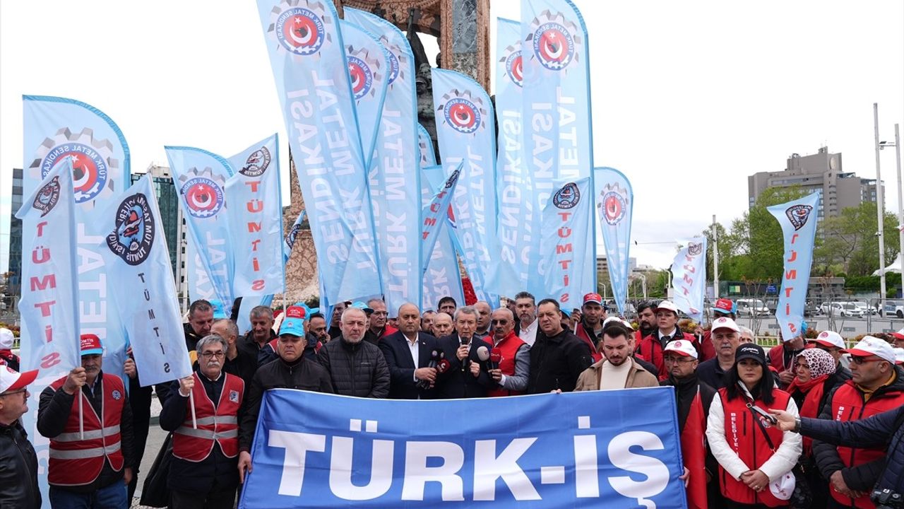 İstanbul'da 1 Mayıs Emek ve Dayanışma Günü Kutlamaları