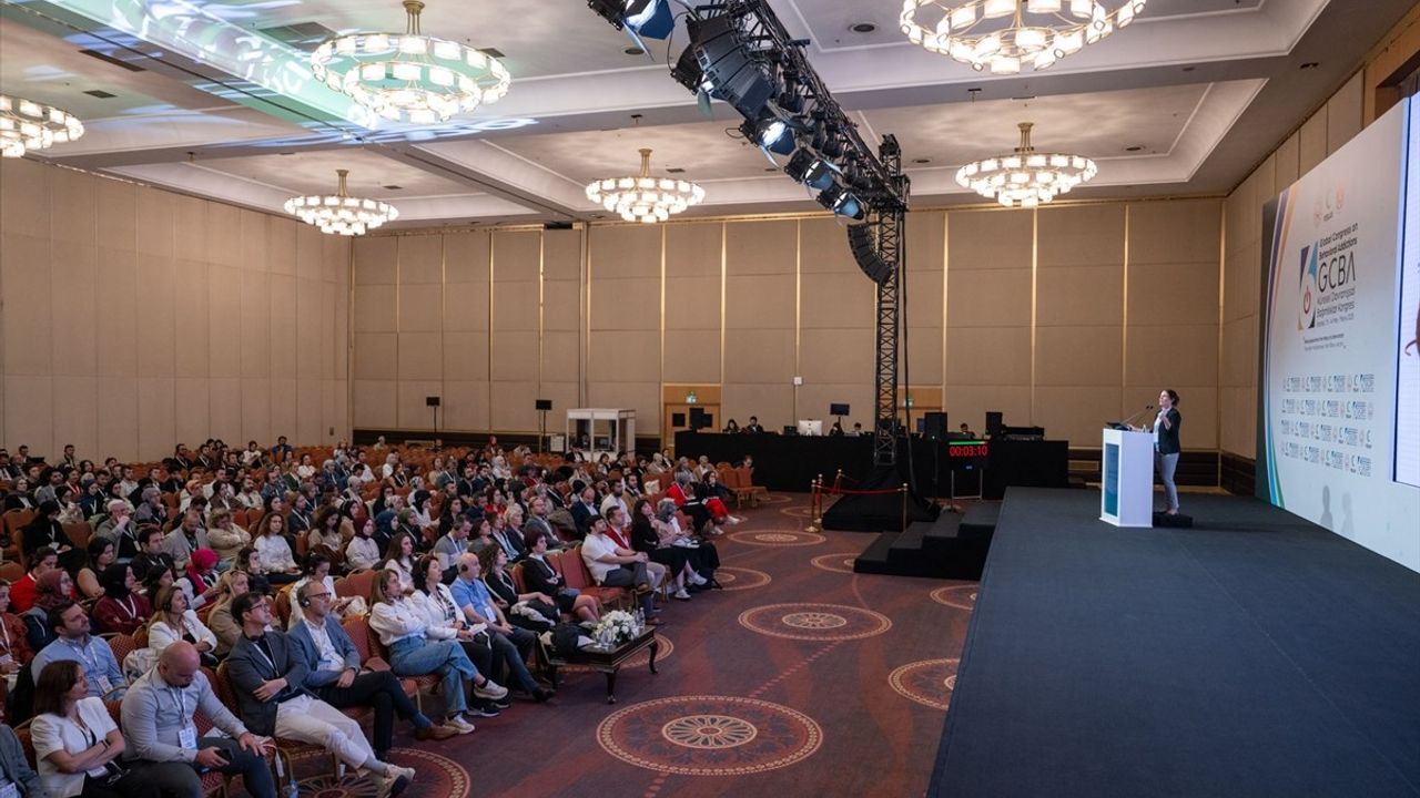 İstanbul'da 6. Küresel Davranışsal Bağımlılıklar Kongresi Devam Ediyor