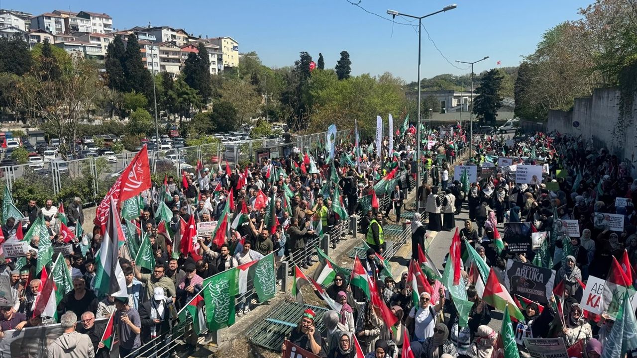 İstanbul'da ABD Konsolosluğu Önünde Gazze İçin Protesto