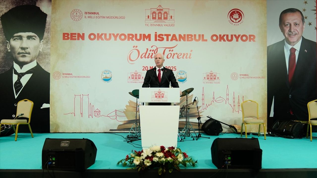 İstanbul'da 'Aileler Yarışıyor' Kitap Okuma Yarışması Ödül Töreni Gerçekleşti