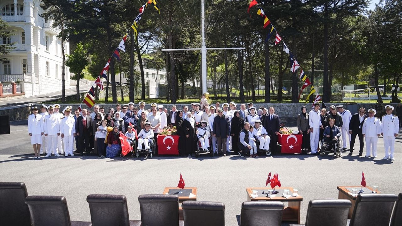İstanbul'da Engelli Gençler İçin Temsili Askerlik Eğitimi Düzenlendi