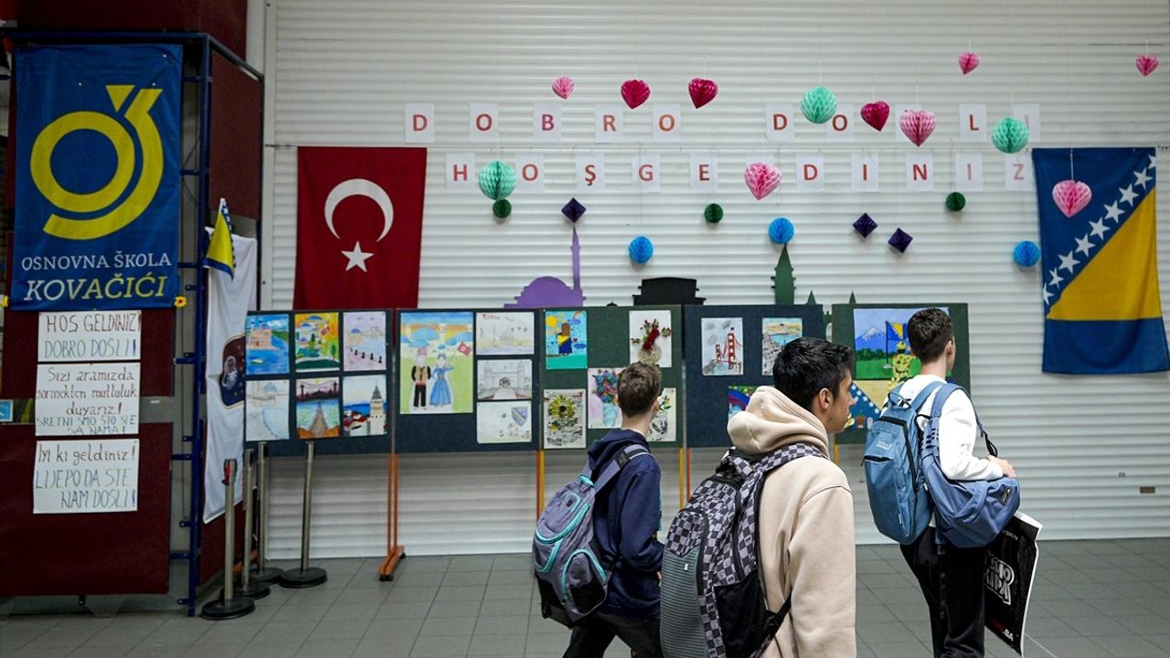 İstanbul ve Saraybosnalı Öğrenciler, Kardeş Okul Projesinde Buluştu