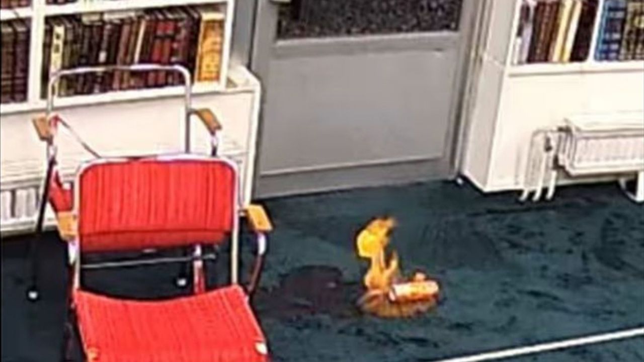 İsveç'te Camii Kundaklama Olayı: Zanlı Tutuklandı