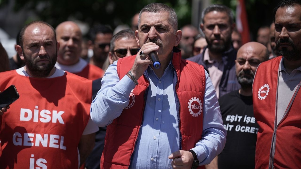 İzmir Büyükşehir Belediyesi'nde 23 Bin İşçi Greve Çıkıyor