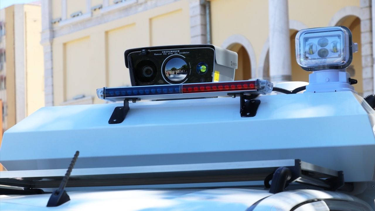 İzmir'de 2025'in İlk Dört Ayında 75 Suç Örgütü Çökertildi