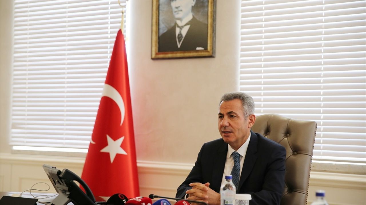 İzmir'de Ormanlık Alanlara Girişler 5 Ay Süreyle Yasaklandı