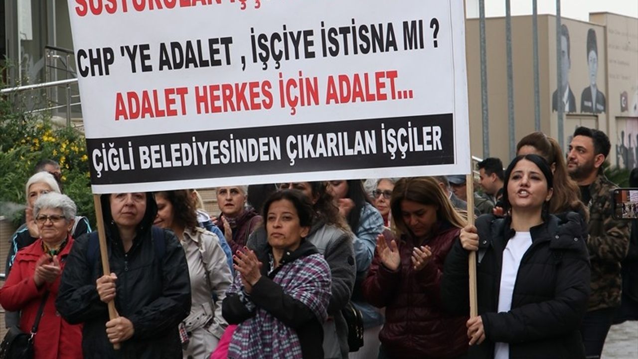 İzmir'den Ankara'ya Yürüyüş: İşten Çıkarılan Kadın İşçiler CHP Genel Merkezi Önünde Seslerini Duyurmak İçin Yola Çıktı