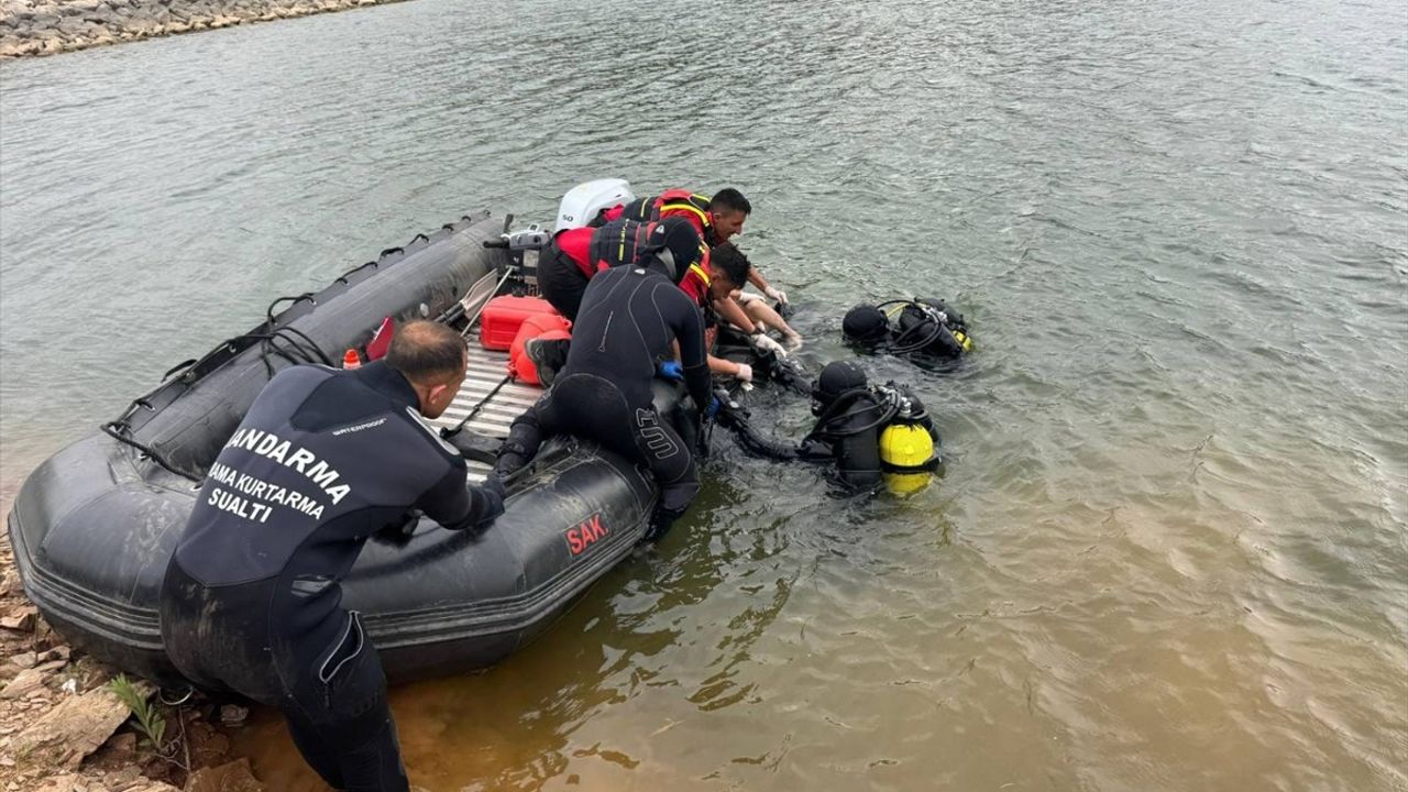İzmir Tire'de Gölette Ceset Bulundu