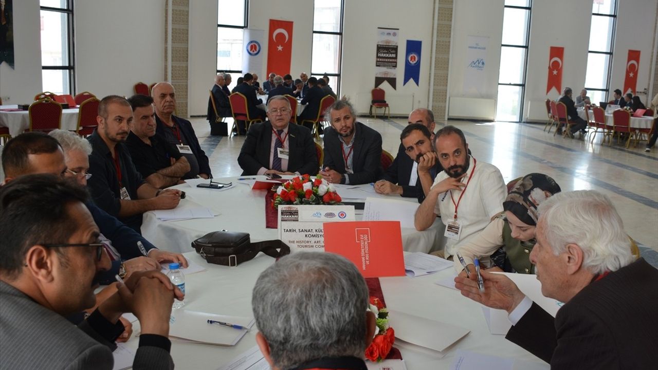 Kadim Şehir Hakkari Çalıştayı Sonuçlandı