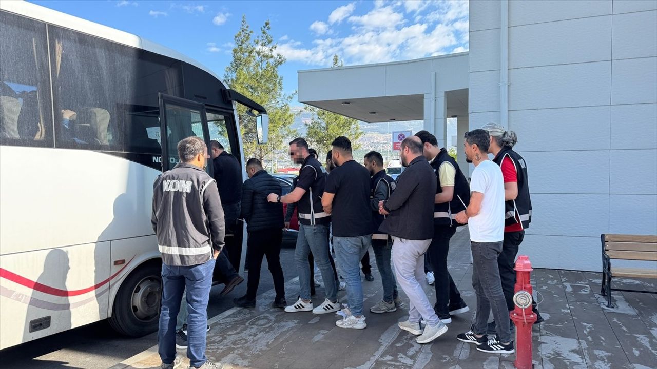 Kahramanmaraş'ta Tefecilik Operasyonunda 5 Kişi Tutuklandı