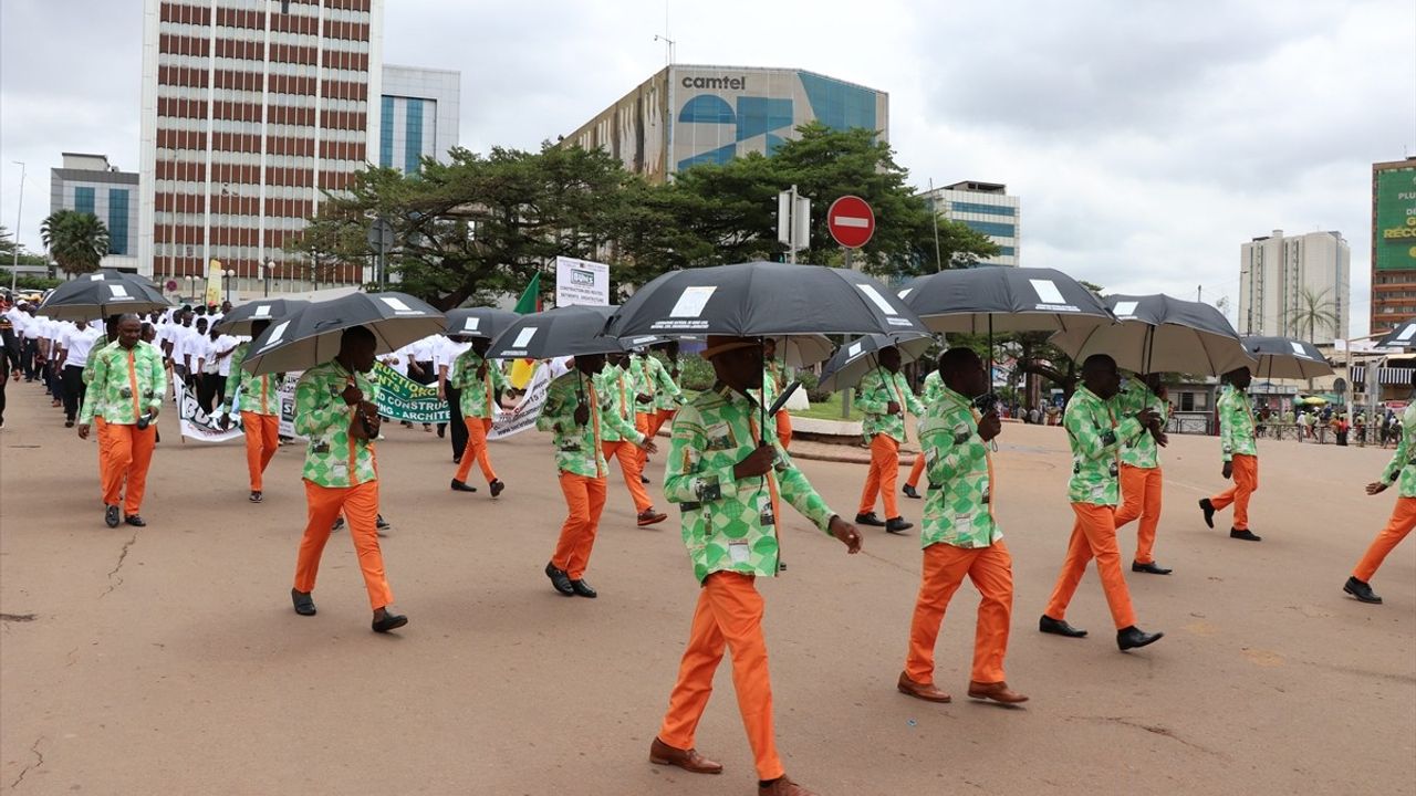 Kamerun'da 1 Mayıs Emek ve Dayanışma Günü Kutlamaları