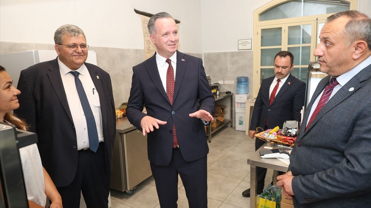 Kapalı Maraş'ta EVKAF Tarafından Açılan Kafe Hizmete Girdi