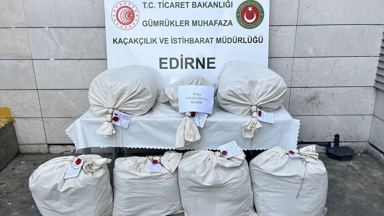 Kapıkule Sınır Kapısı'nda 49 Kilo Uyuşturucu Ele Geçirildi