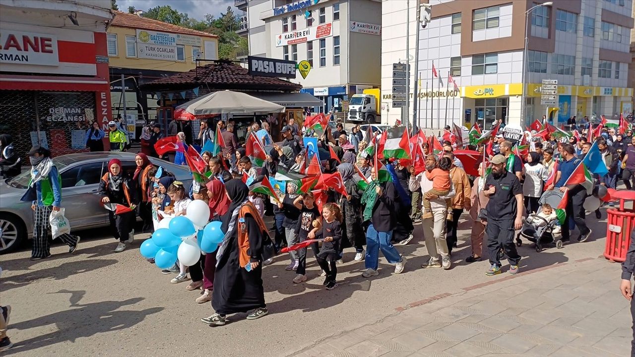 Karabük'te Çocuklardan Filistin ve Doğu Türkistan'a Destek Yürüyüşü
