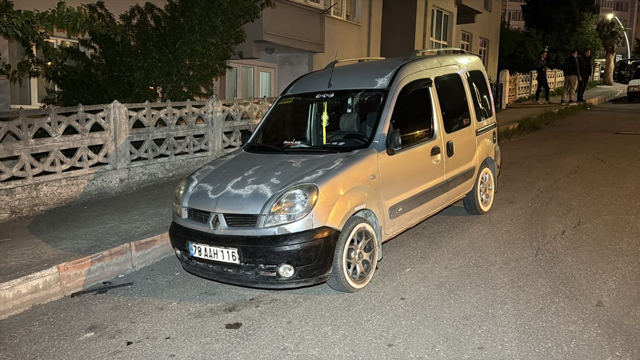 Karabük'te Ehliyetsiz Sürücü Kovalamacayla Yakalandı