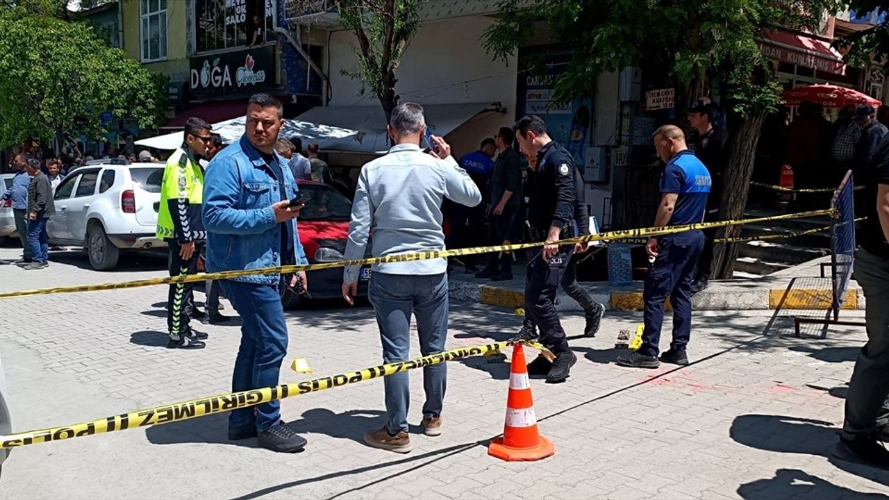 Kars'ta Silahlı Kavga: 4 Yaralı