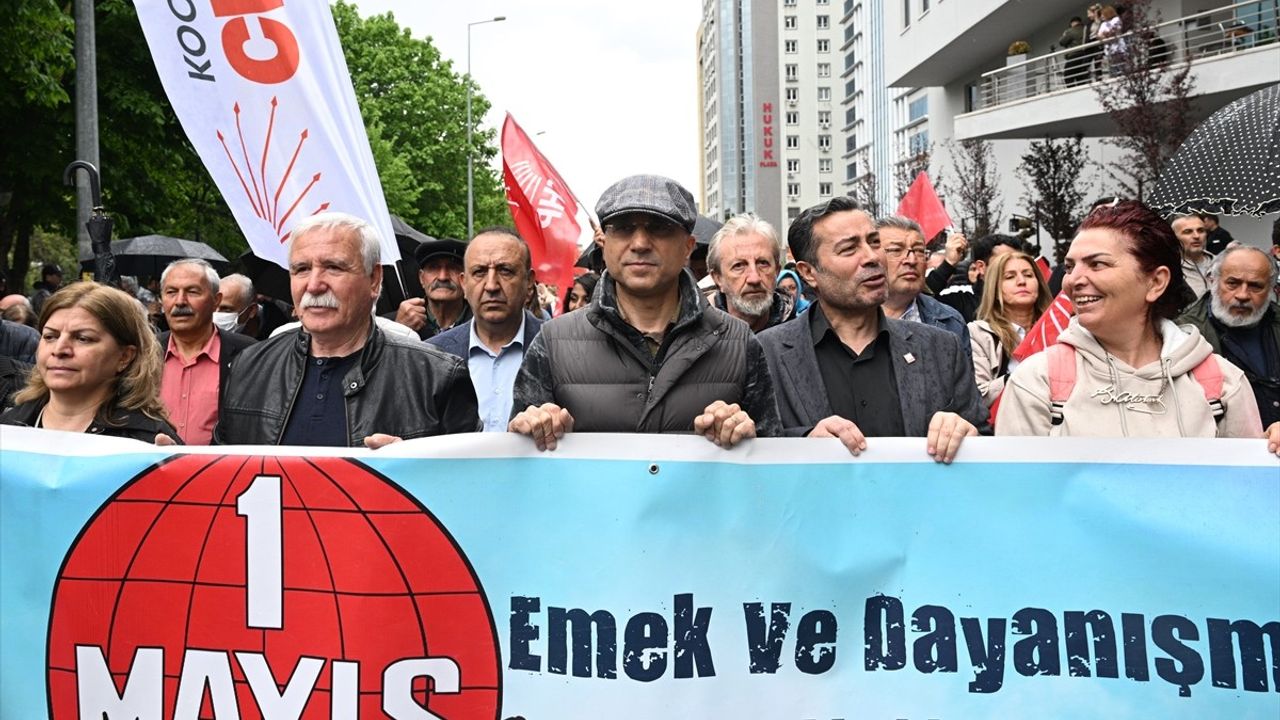 Kayseri'de 1 Mayıs Emek ve Dayanışma Günü Kutlamaları Gerçekleştirildi