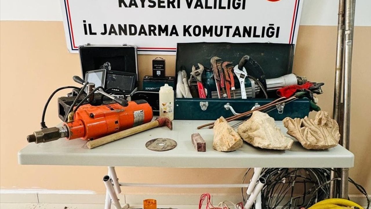 Kayseri'de Kaçak Kazı Yapan 5 Şüpheli Gözaltına Alındı